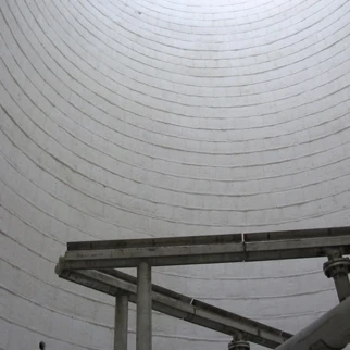 Wyłożenie ogniotrwałe flary (wys. 12 metrów) na modułach ceramicznych